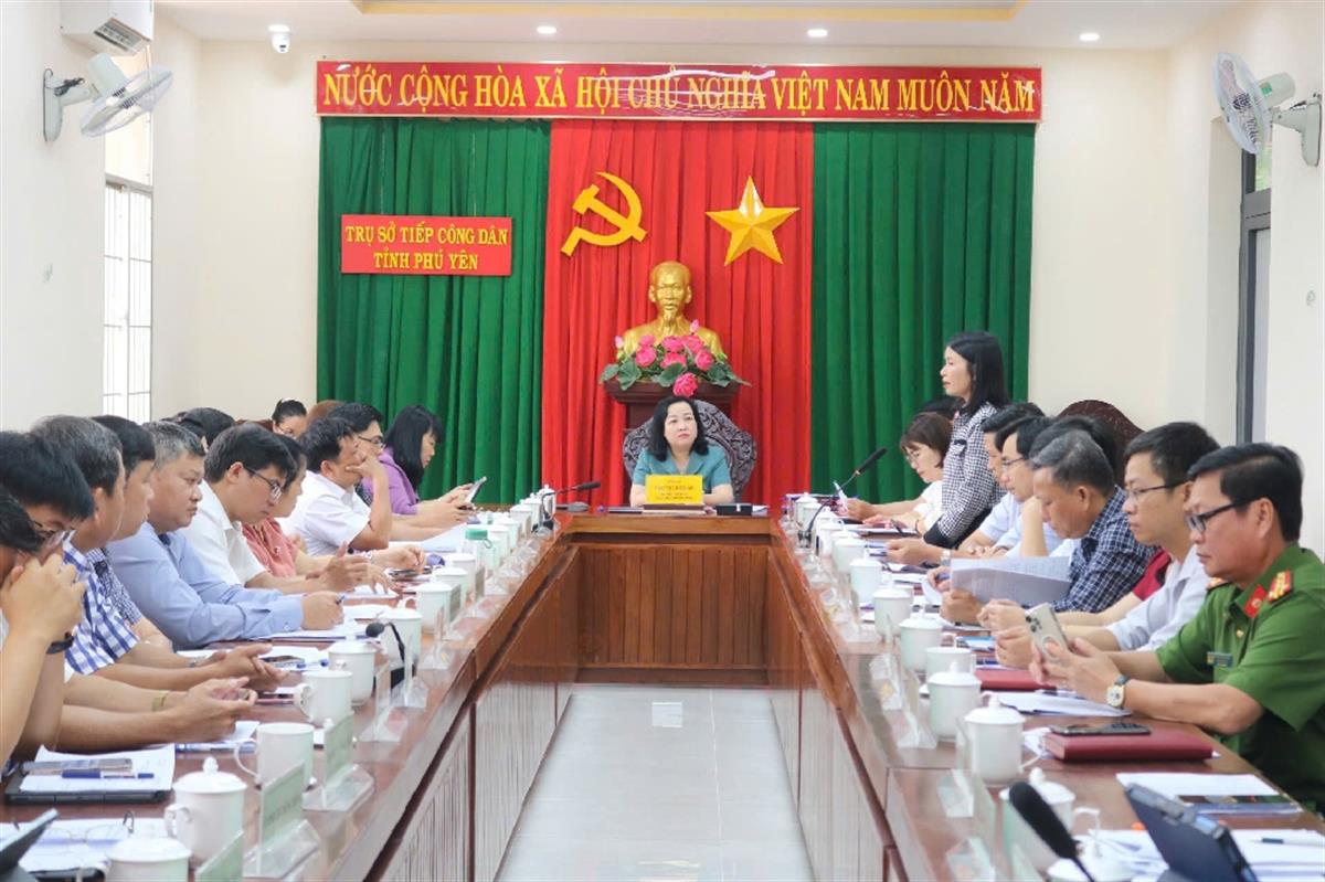 Đồng chí Bí thư Tỉnh ủy tiếp công dân định kỳ tháng 4/2025