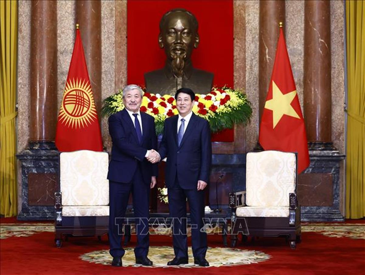 Chủ tịch nước Lương Cường tiếp Thủ tướng Kyrgyzstan