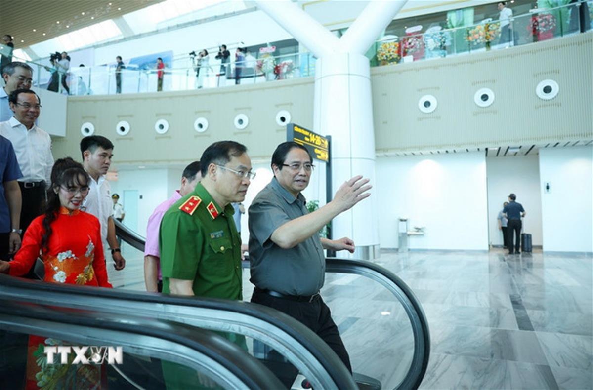 Thủ tướng dự lễ khởi công, khánh thành dự án trọng điểm Quốc gia nhân kỷ niệm 50 năm thống nhất đất nước