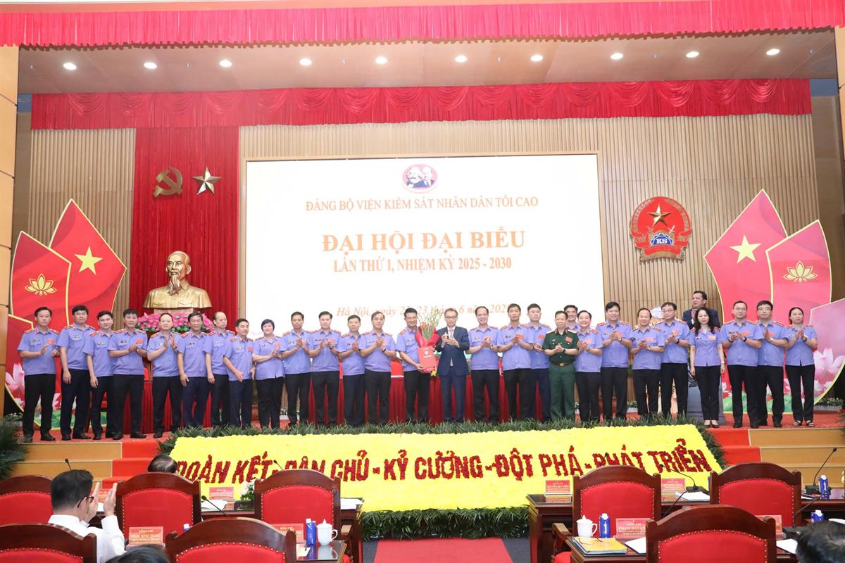 Đảng bộ Viện kiểm sát Nhân dân tối cao “Đoàn kết - Dân chủ - Kỷ cương - Đột phá - Phát triển”