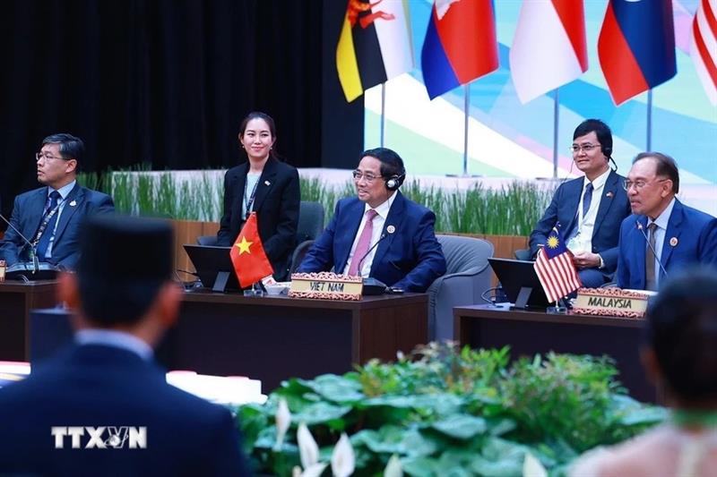Thủ tướng: "Thanh niên là chủ thể kiến tạo, dẫn dắt ASEAN trong tương lai" 2 doi thoai thanh nien asean 3%20copy